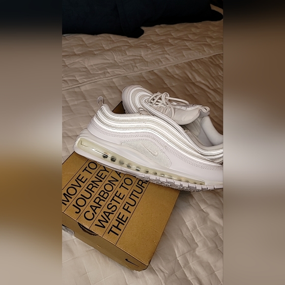 ***SOLD*** Nike Air Max 97' in all white size 11.5 womens or 10 men - Picture 3 of 8